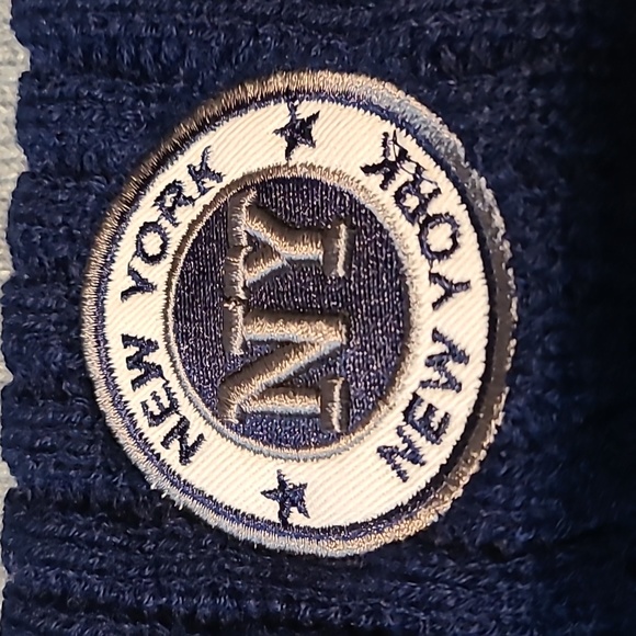 CHOK LIDS / NEW YORK WINTER STOCKING CAP/HAT - Picture 3 of 9